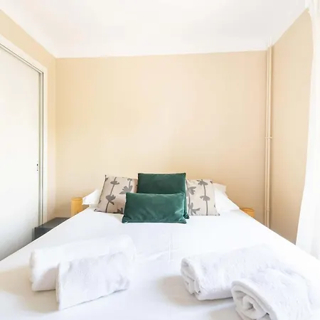 1-br Quiet Balcony Apartamento *